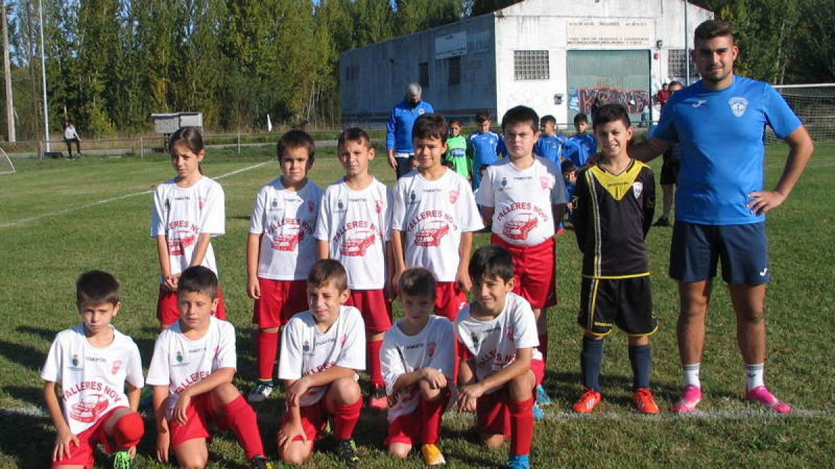 Formación del Columbrianos que milita en la categoría benjamín. MANUEL MACÍAS
