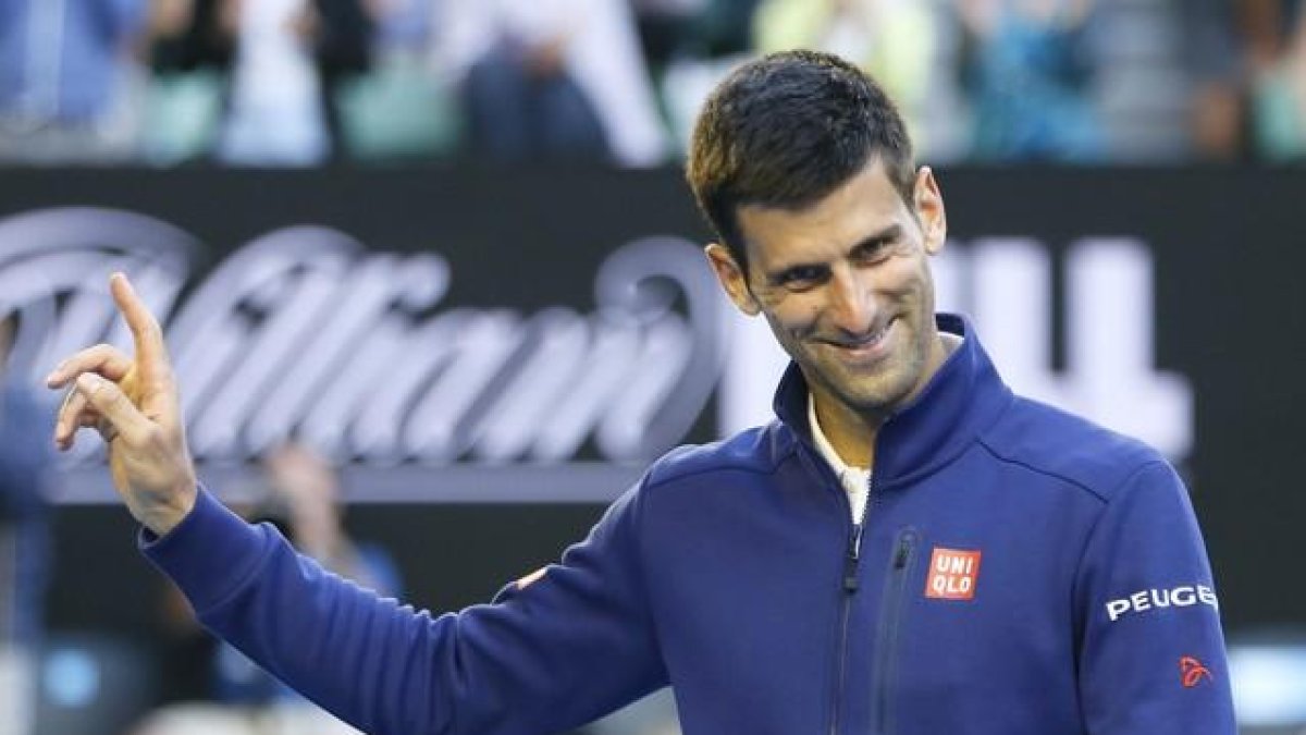 Novak Djokovic en el Grand Slam de Melbourne contra el francés Giles Simon.