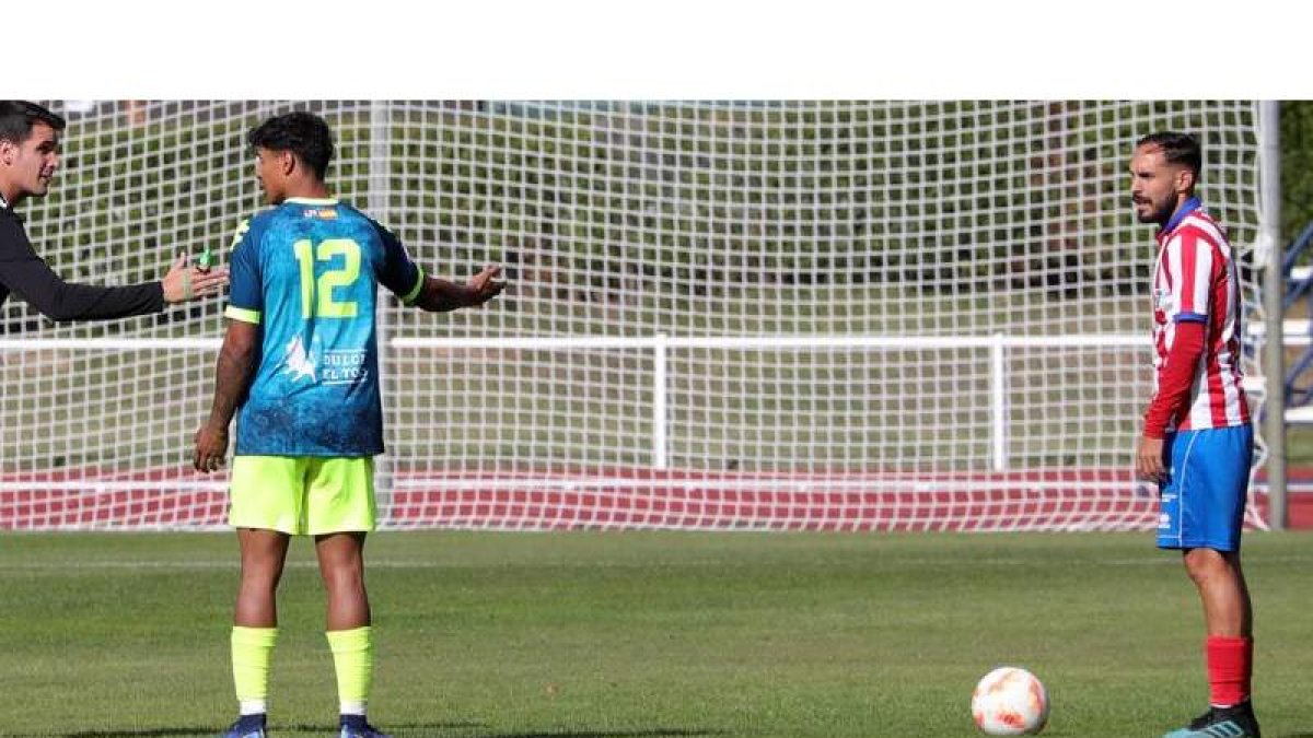 El Atlético Bembibre recuperó la senda positiva con una victoria. AFB
