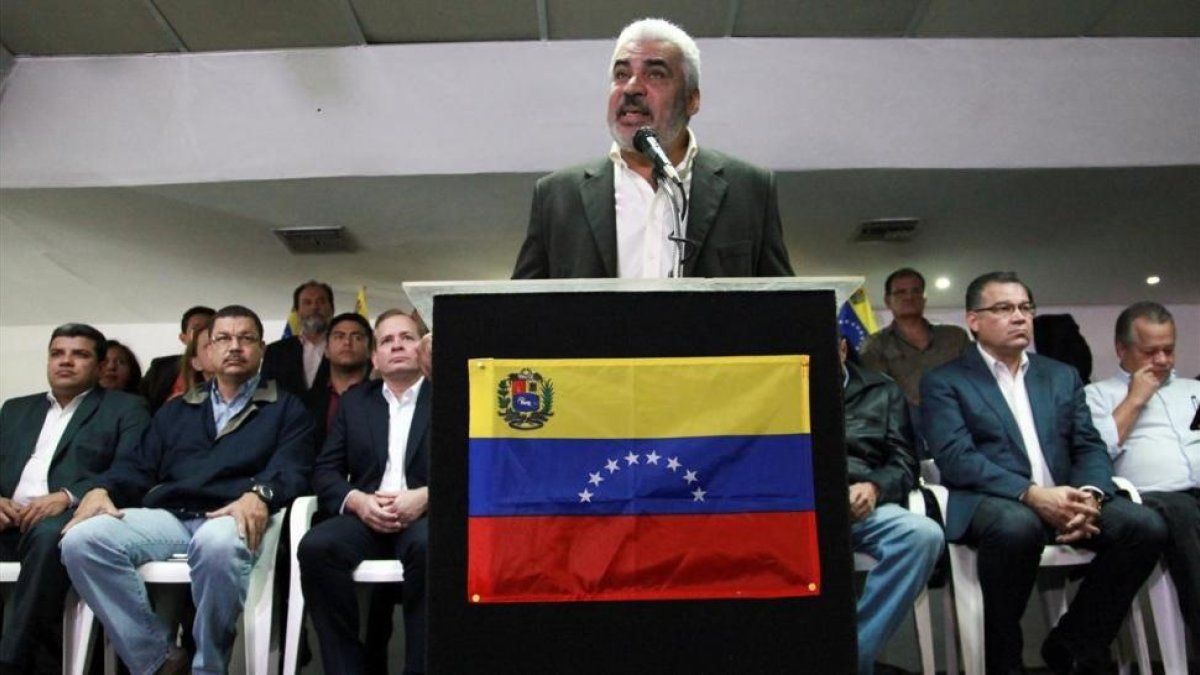 Angel Oropeza, portavoz de la opositora MUD venezolana.