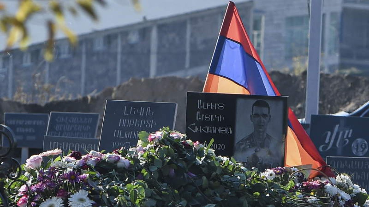 Imagen de varios muertos durante la guerra. LUSI SARGSYAN