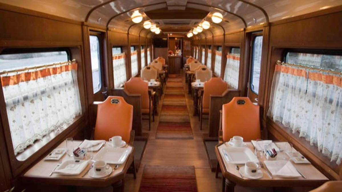 Comedor del Expreso de La Robla. DL