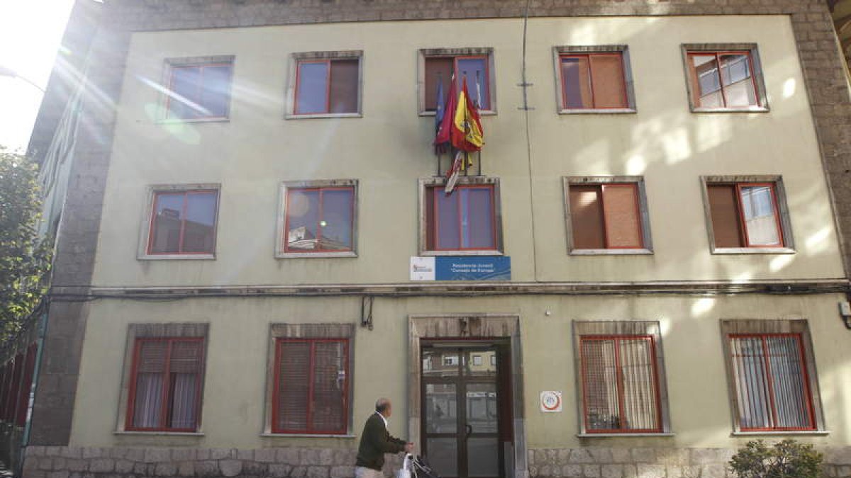 En la residencia ya no hay estudiantes y los últimos trabajadores saldrán mañana.