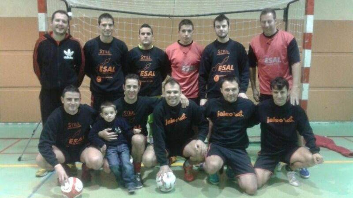 Formación del equipo del Grupo Esal que disputa la competición de Asolefusa.