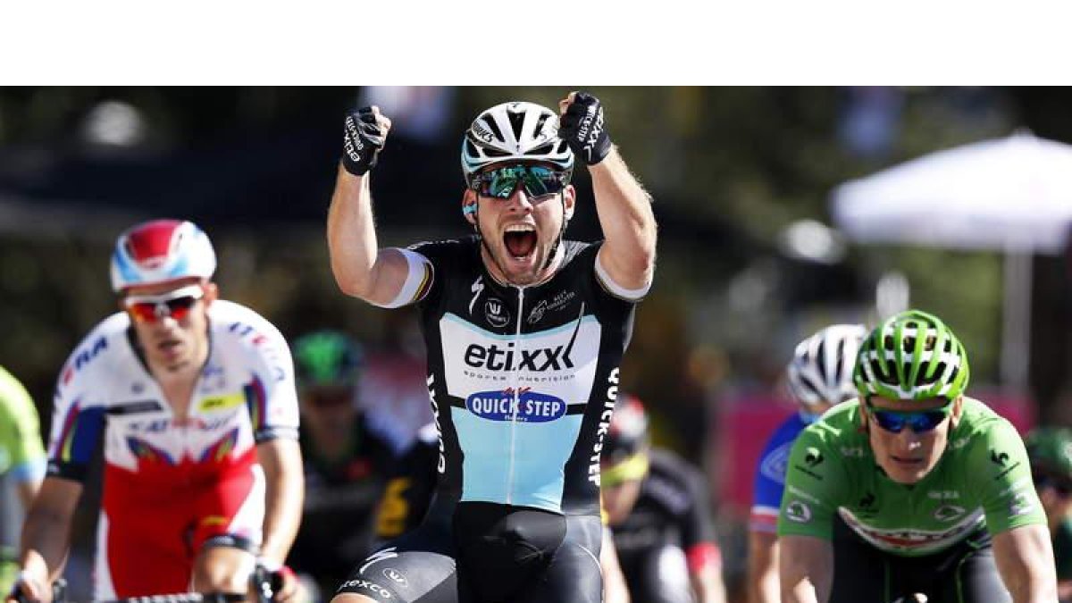 Cavendish celebra su triunfo ayer en el Giro.