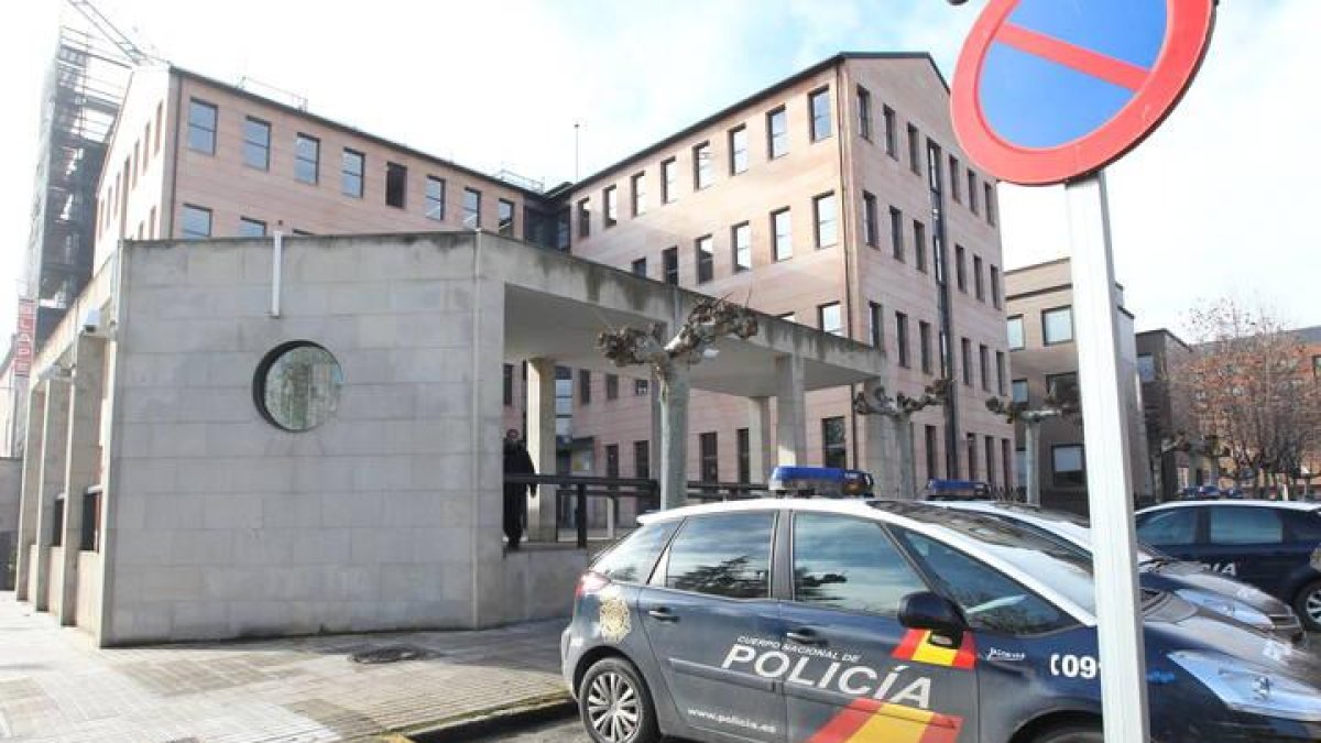 Comisaría del Cuerpo Nacional de Policía en Ponferrada.