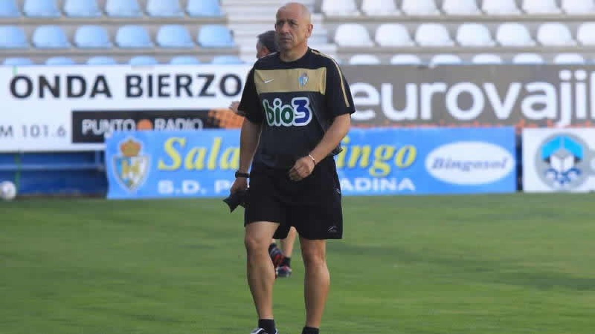 Claudio realizará mañana un entrenamiento a puerta cerrada para ensayar la estrategia.