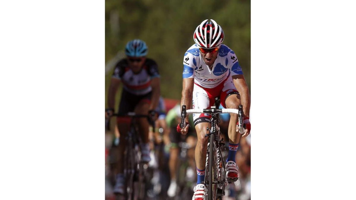 Dani Moreno superó a Cancellara en Finisterre.