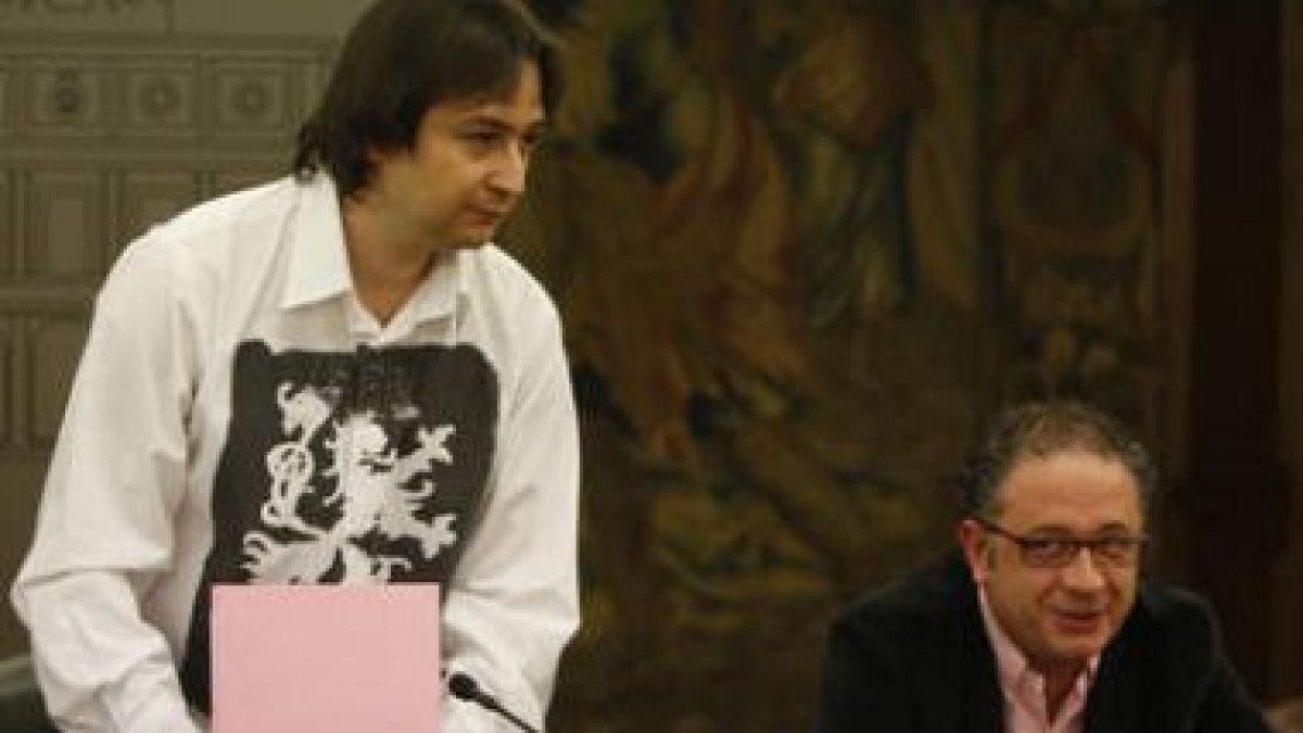 Pardo junto a Chamorro en la sala de comisiones del Ayuntamiento, hace diez días.
