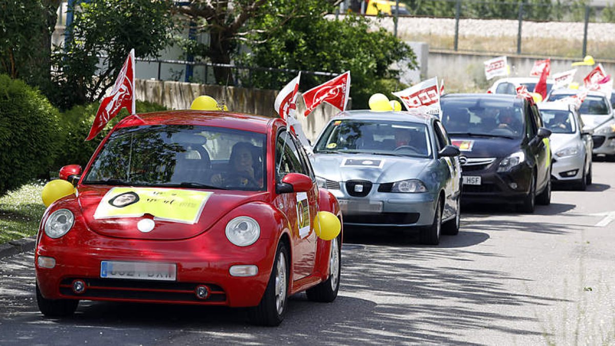 La caravana recorrió las calles del centro de la capital armando un gran revuelo. MARCIANO PÉREZ