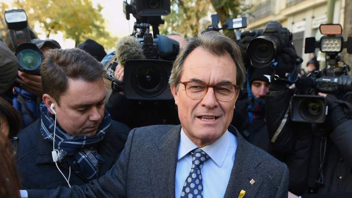 El expresidente de la Generalitat y presidente del Pdecat, Artur Mas, llega al Supremo. FERNANDO VILLAR