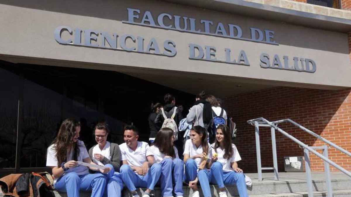 Alumnos de Ciencias de la Salud en la Universidad de León