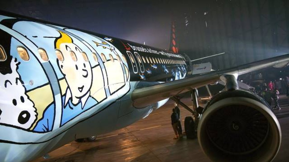 Fotografía facilitada por Brussels Airlines del avión inspirado en las aventuras de Tintín, que ha sido presentado este lunes.
