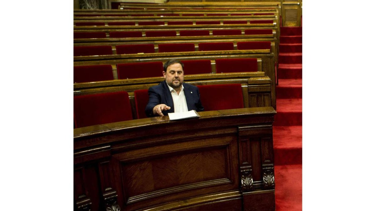Oriol Junqueras en el Parlamento catalán. QUIQUE GARCÍA
