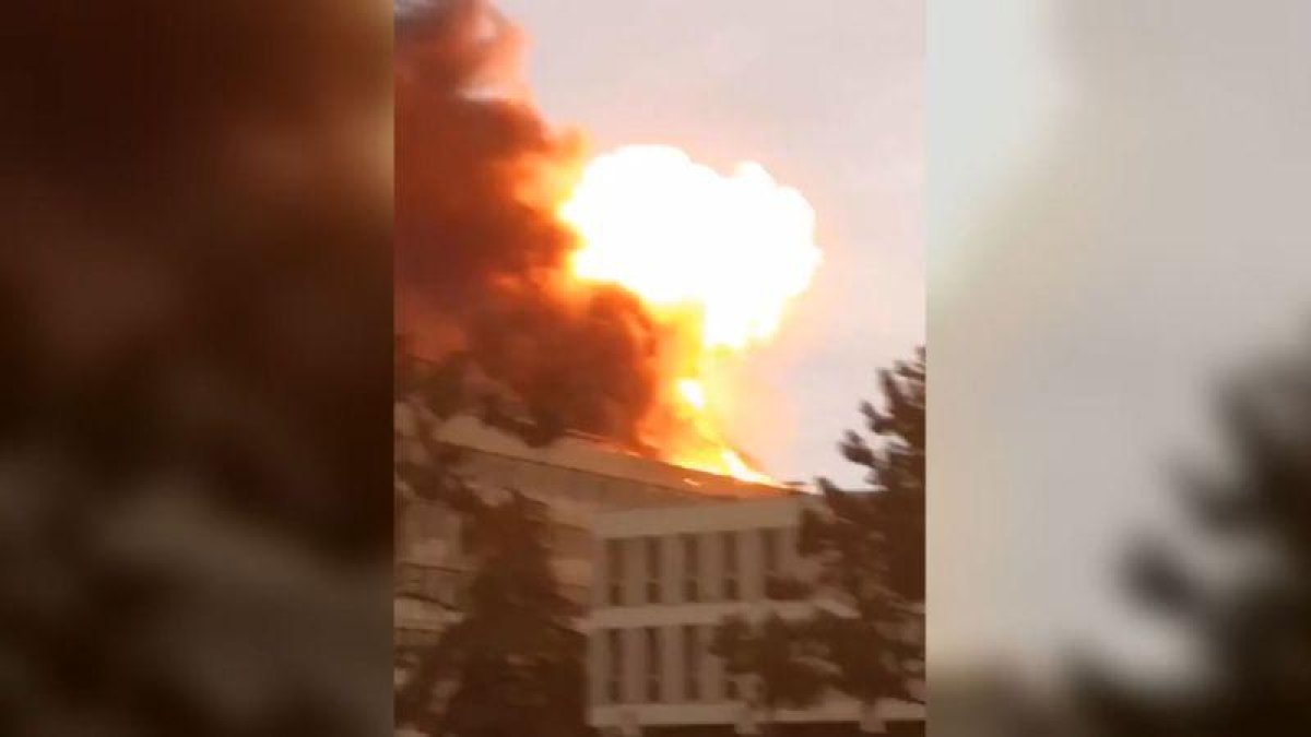 Incendio en la Universidad de Lyón.