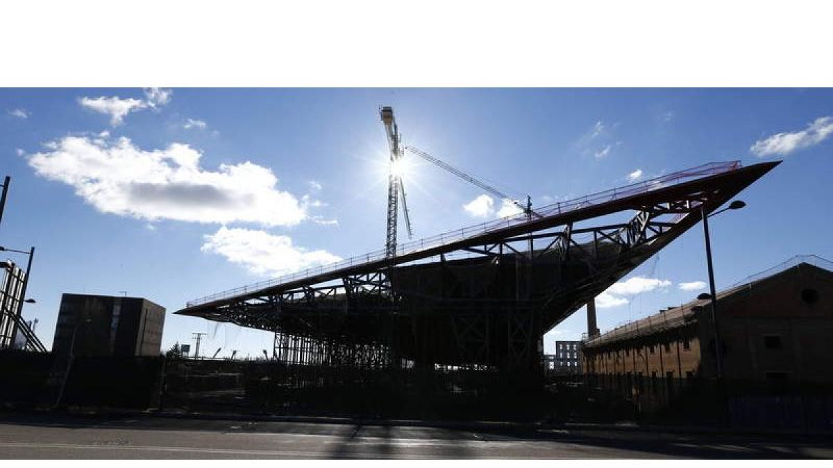 El Gobierno y la Junta aportan al proyecto 30,5 millones de euros cada uno y el Ayuntamiento de León otros 15,2 millones