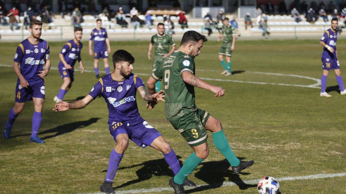 Partido de fútbol entre el Atlético Astorga y el Cristo Atlético. F. Otero Perandones.