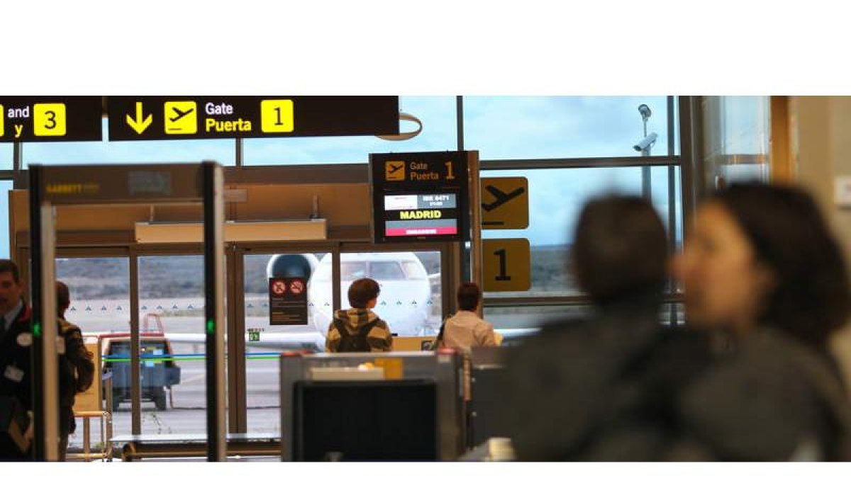 Imagen del último vuelo a Madrid desde el aeropuerto de León.