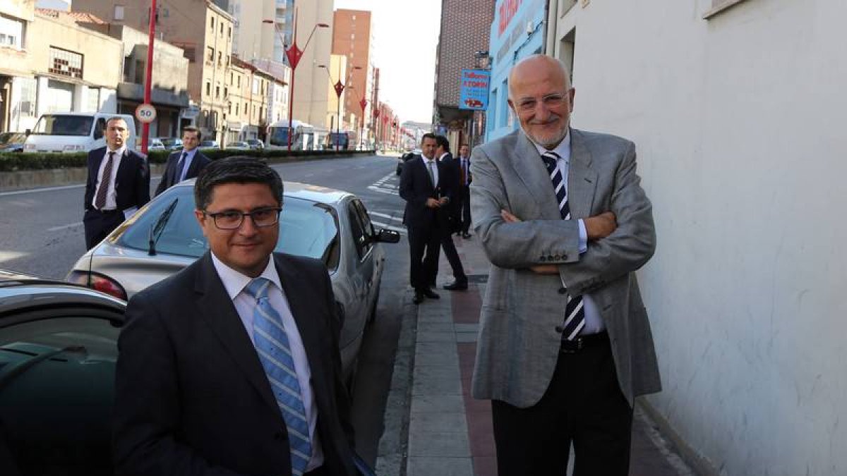 El multimillonario Juan Roig, ayer al salir del súper