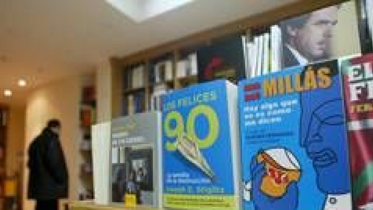 Varias librerías ponferradinas ya tenían ayer el libro a la venta