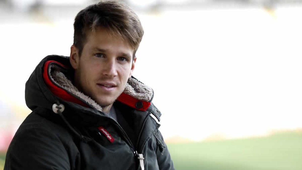 Señé insiste en que toda la plantilla está concentrada para regresar a Segunda División. MARCIANO PÉREZ