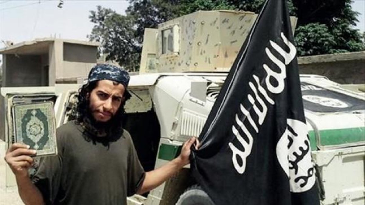 Abdelhamid Abaaoud, en una imagen sin fecha difundida por el EI.