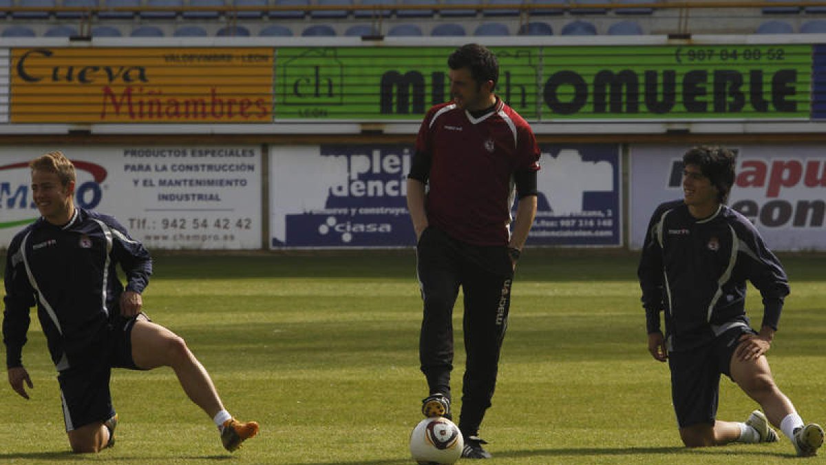Albertín, a la izquierda, y Mateo, a la derecha, ya no están a las órdenes de Luis Cembranos.