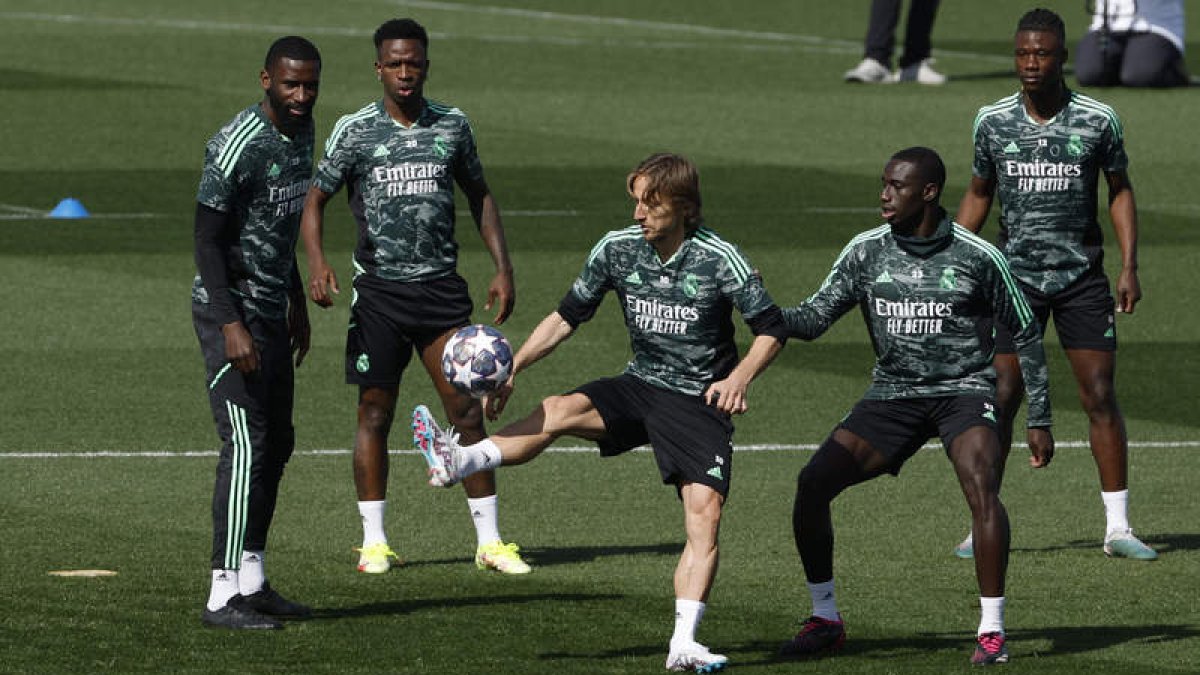 El Real Madrid tiene una buena renta del partido de ida pero aún así no quiere relajarse hoy. J.J.GUILLEN