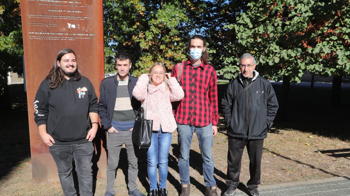 Algunos integrantes de la nueva plataforma. L. DE LA MATA