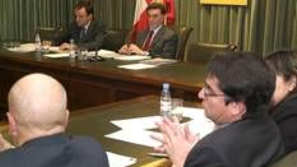 El delegado del Gobierno, Miguel Alejo, se reunió ayer con los directores de áreas de trabajo