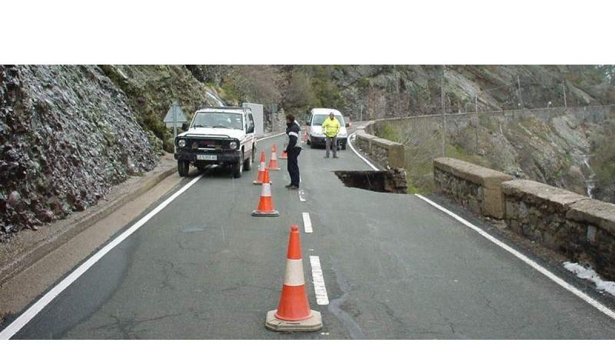 En Portilla de la Reina se localiza el tramo más delicado de la circulación de las carreteras leonesas. CAMPOS