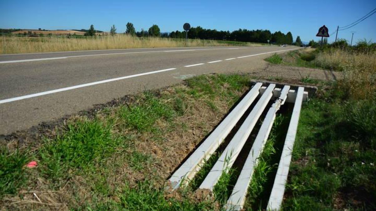 Salvacuneta instalado en el kilómetro 1.9 de la CL-624 que va de Puente Villarente a Boñar.