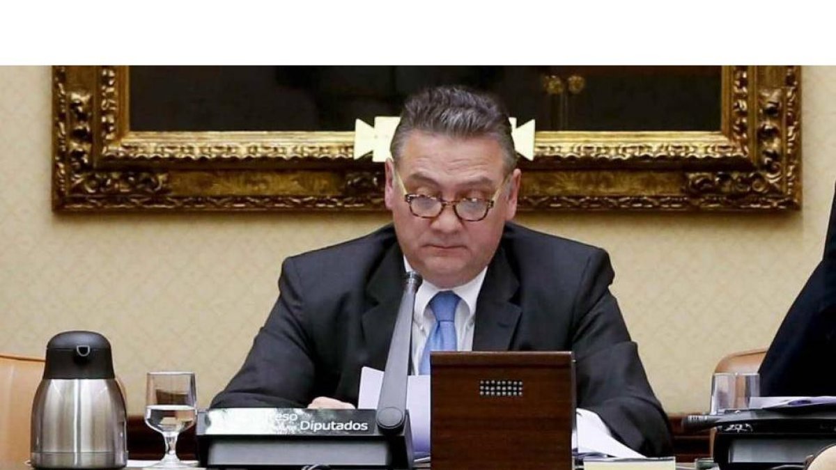 El El diputado leonés Alfredo Prada, presidiendo la Comisión de Justicia del Congreso de los Diputados.