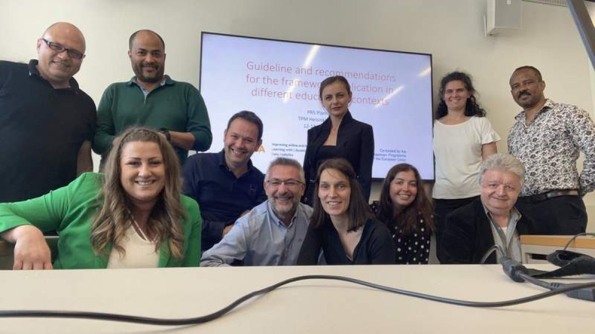 Los investigadores y docentes que han participado en el proyecto. DL