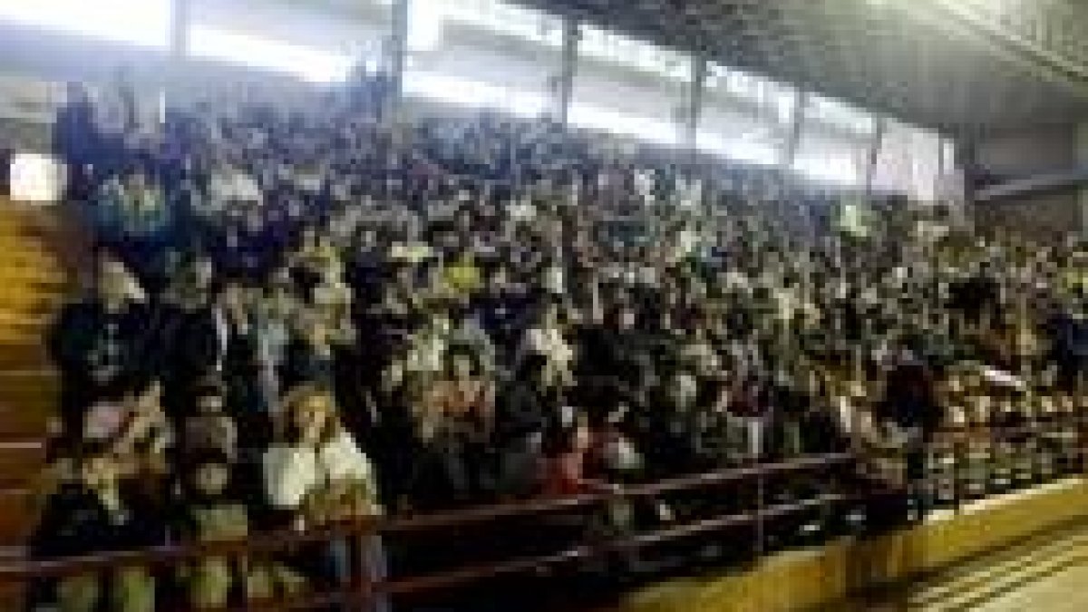 Más de 2.000 personas acudieron a la entrega de galardones del premio Pinto de dibujo