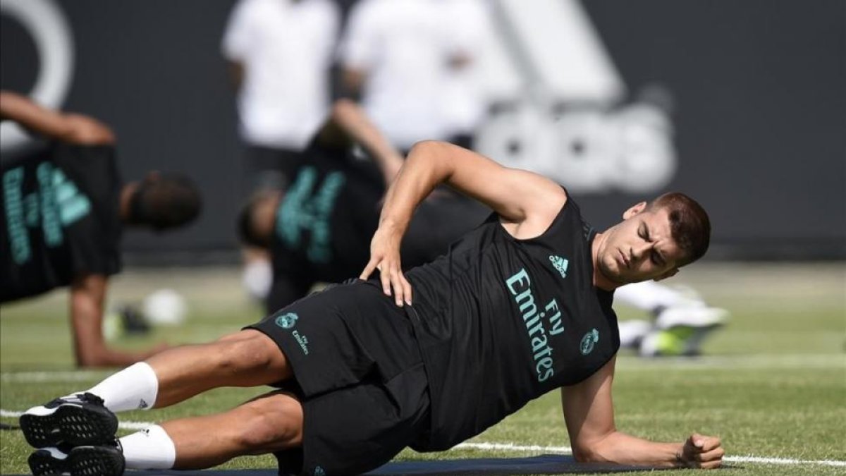 Morata realiza un ejericio durante la concentración del Madrid en Los Ángeles.