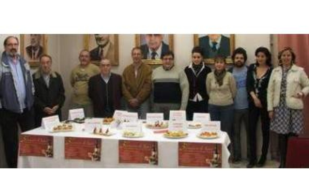 Los representantes de los establecimientos que participarán en el concurso presentaron sus tapas.