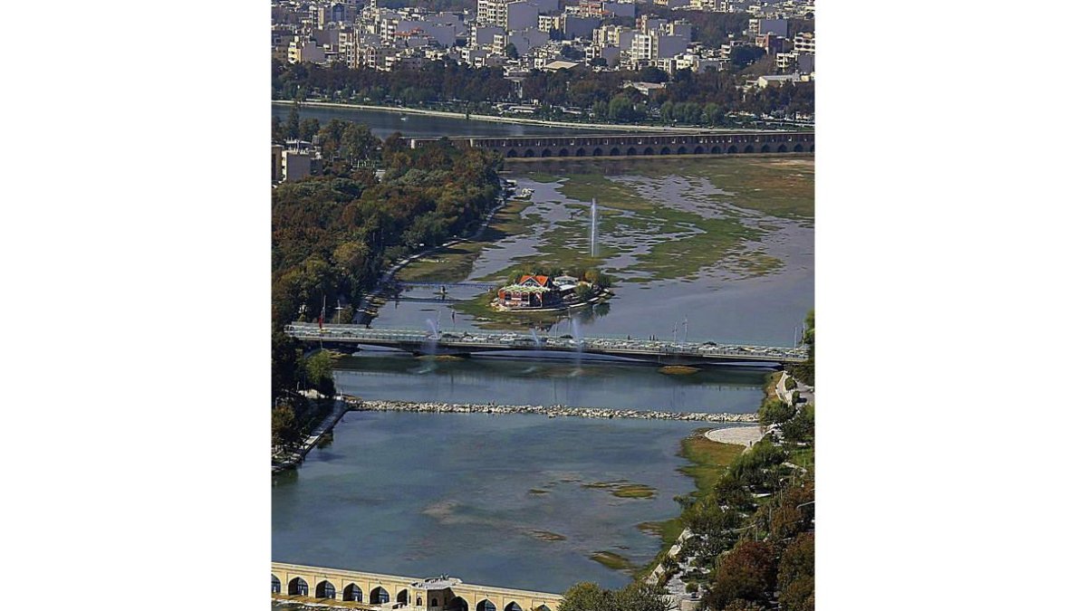 Los paisajes y el singular arte de este país son parte de su gran atractivo.