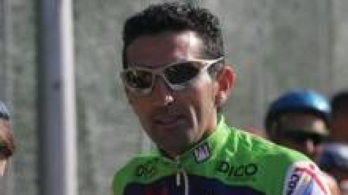 El ciclista leonés Javier Pascual recibirá hoy el calor de la afición en una cena homenaje