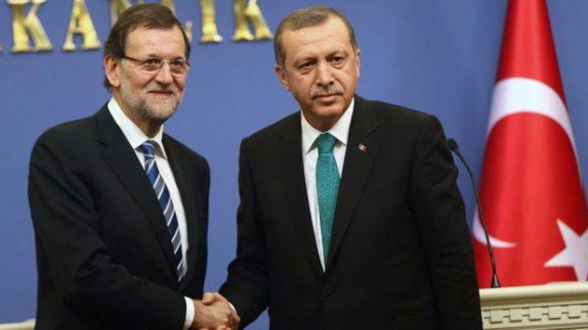 Rajoy y Erdogan durante una rueda de prensa en Ankara.