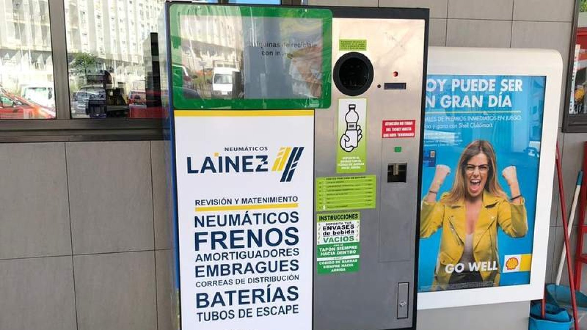 La máquina ya operativa en La Peregrina de Ponferrada. DL
