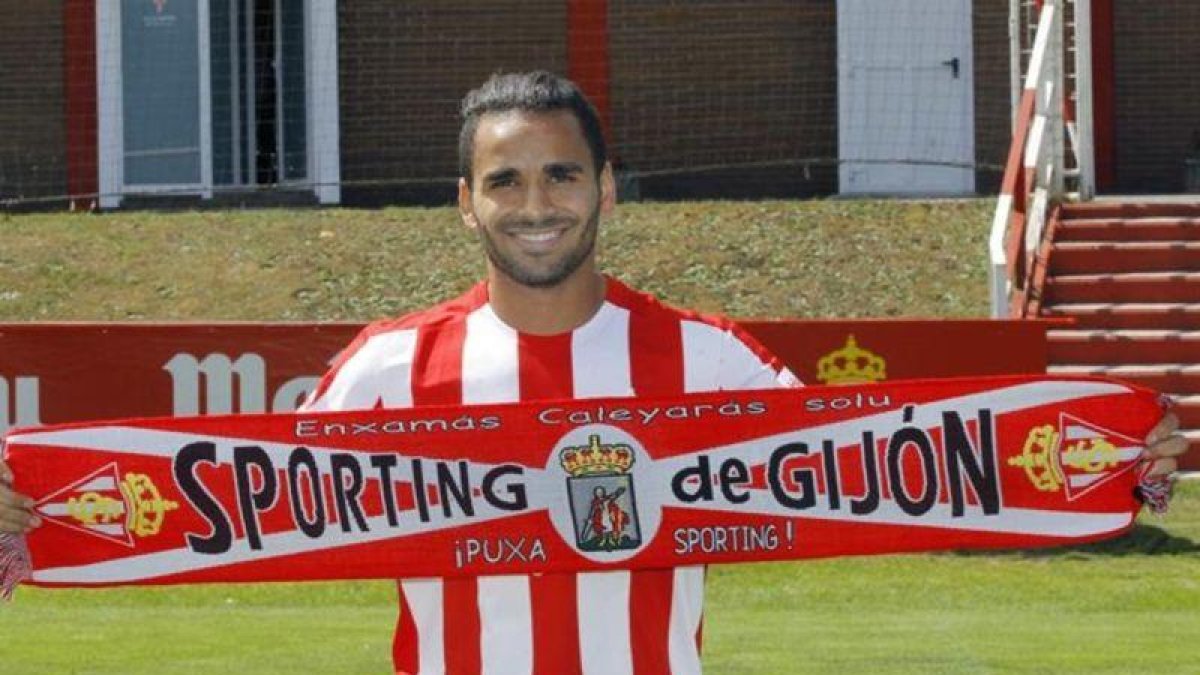 Douglas pasó malos momentos en Barcelona por culpa de las lesiones.