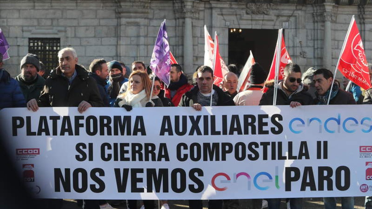 Concentración de las auxiliares de Compostilla. ANA F. BARREDO