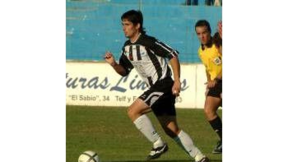 El andaluz, durante un partido de esta temporada con el Badajoz