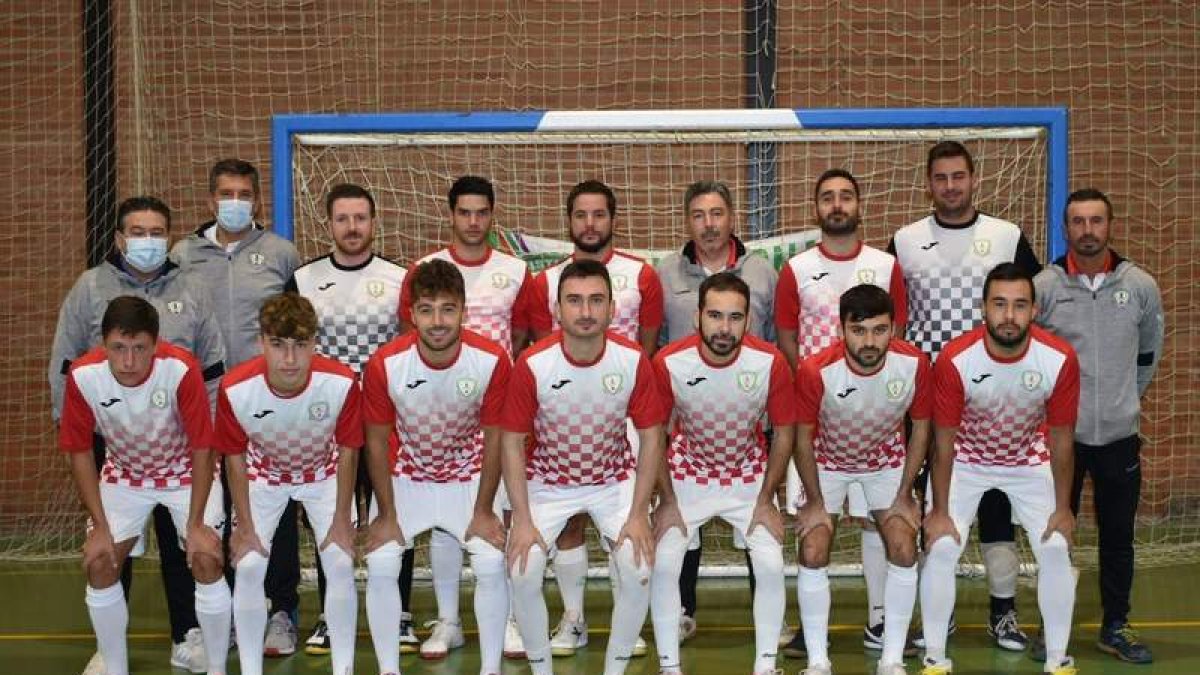 El Cistierna asciende a la cuarta posición del grupo 9 de Tercera División tras vencer al Cuéllar. CAMPOS