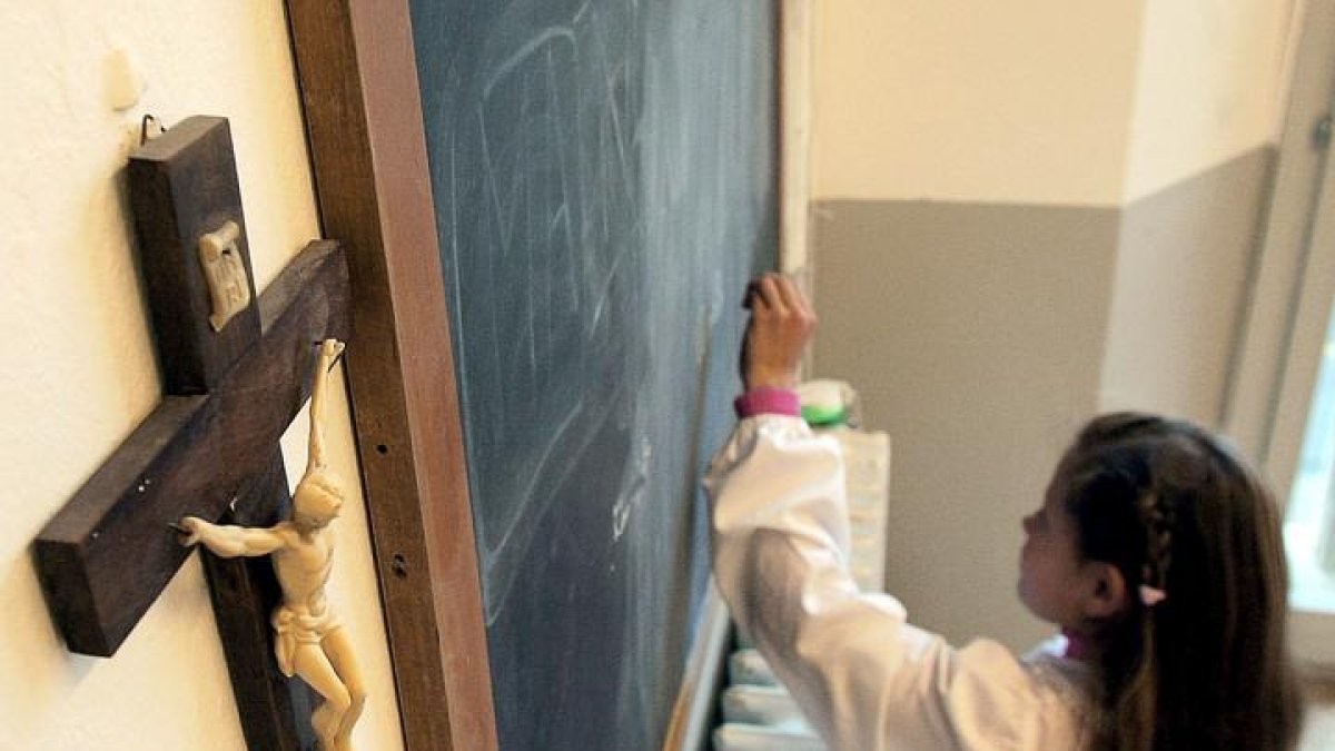 Una alumna durante una clase. 