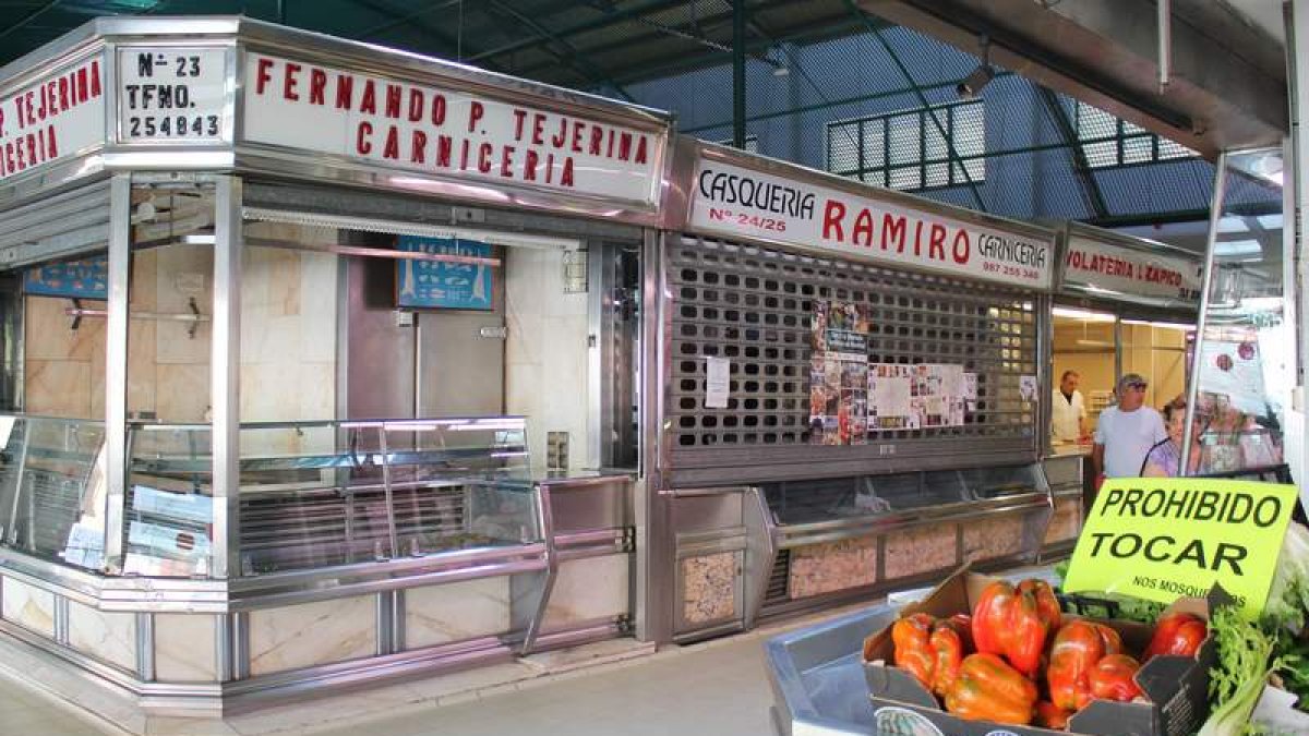 Los puestos vacíos del Mercado del Conde no han encontrado ocupantes con el concurso del Ayuntamiento.