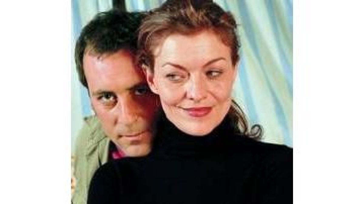 La intérprete, con su marido de ficción, Antonio Molero, «Fiti»