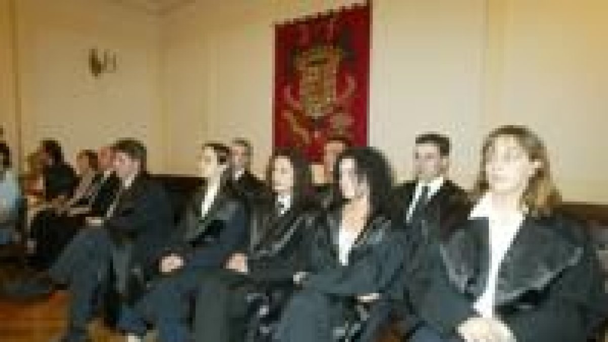 Ayer juraron su cargo los nuevos graduados sociales ejercientes libres