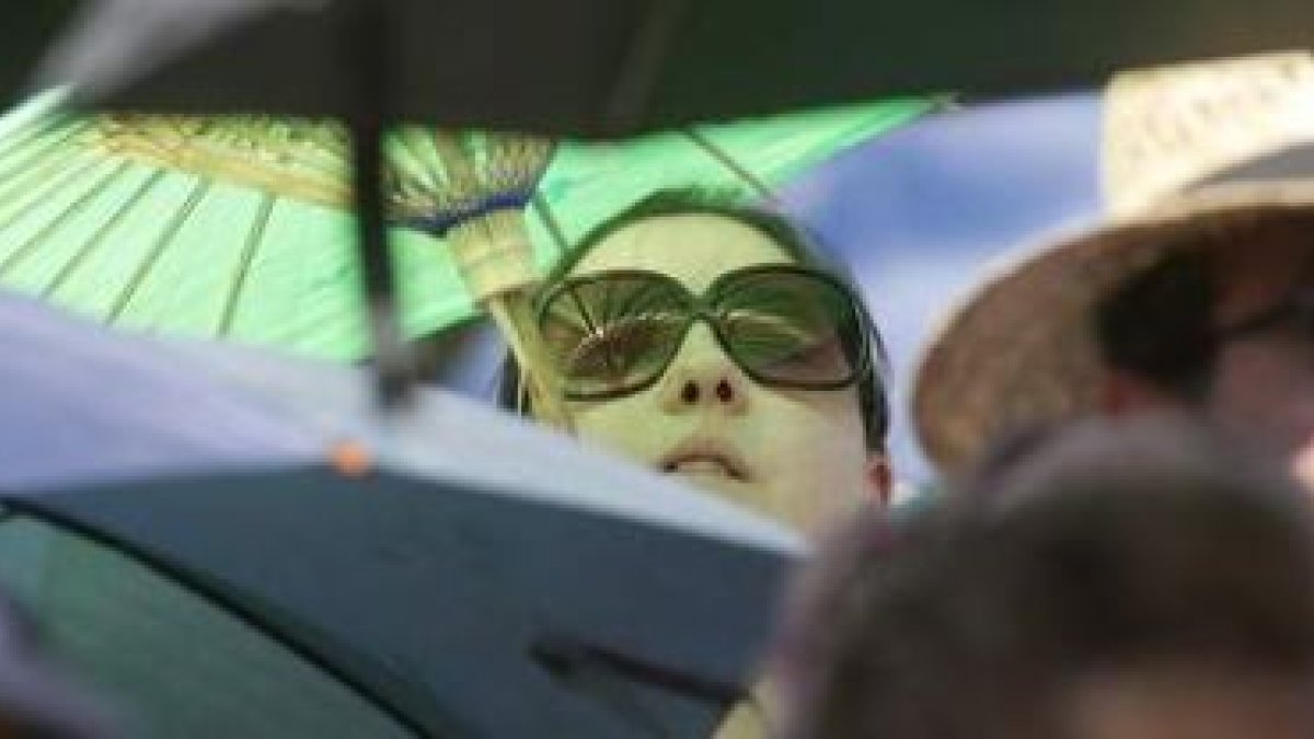 Los problemas por exceso de sol van desde enrojecimiento del párpado hasta degeneración macular.